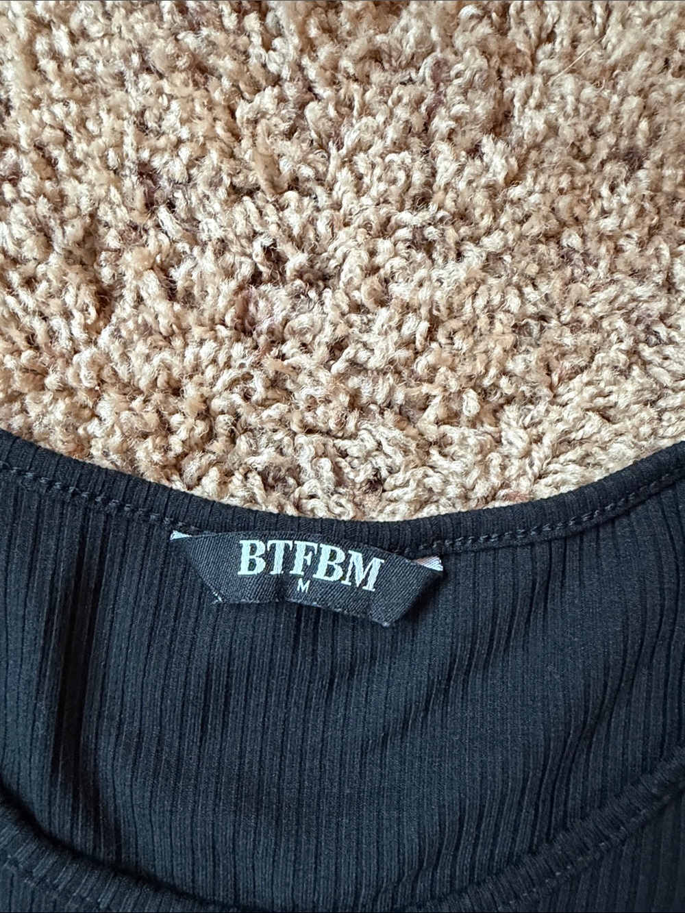 Wide-Leg Ribbed Pants in Black - Flowy Everyday Style - Picture 2 of 2